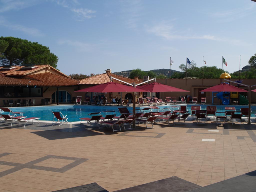 Hotel Club Esse Cala Bitta Baja Sardinia Zewnętrze zdjęcie