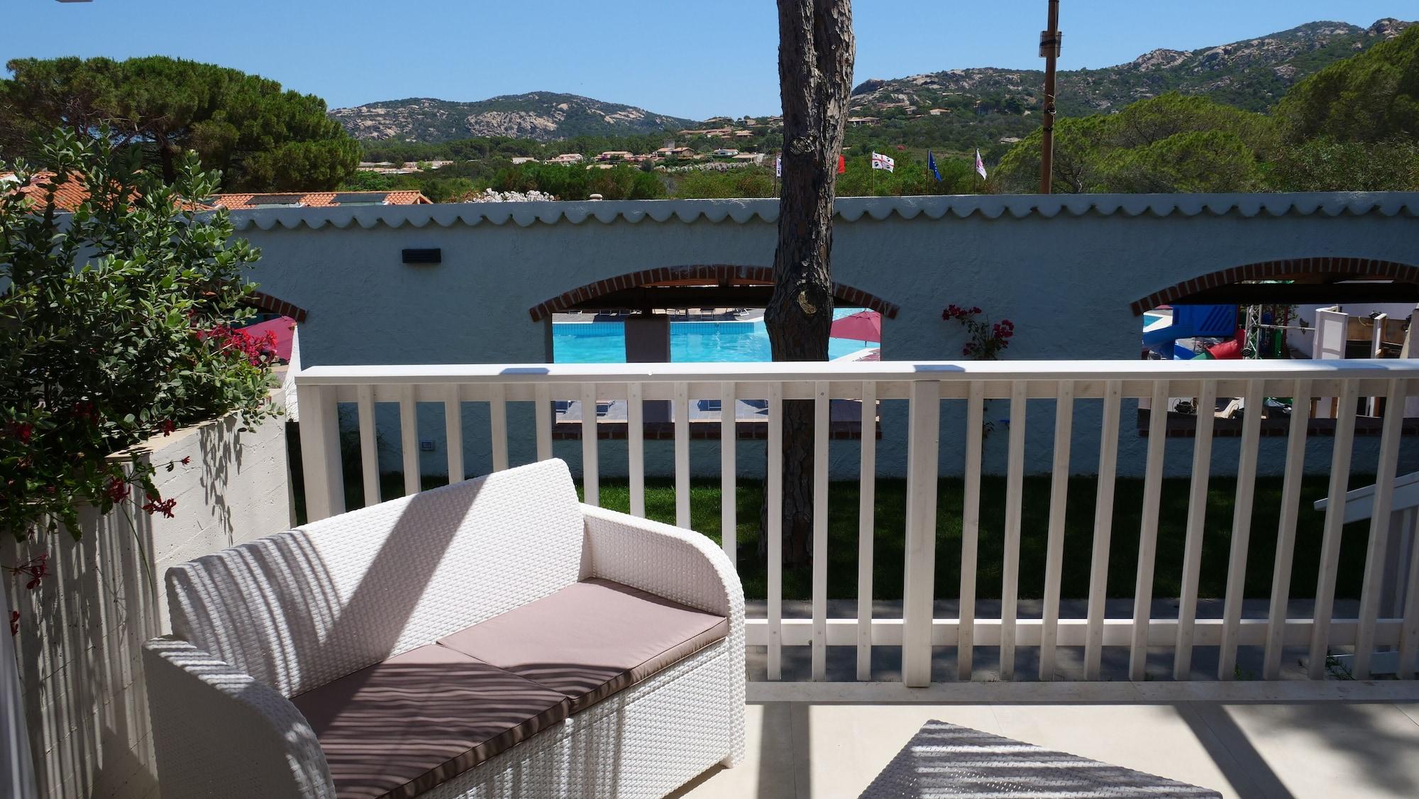 Hotel Club Esse Cala Bitta Baja Sardinia Zewnętrze zdjęcie