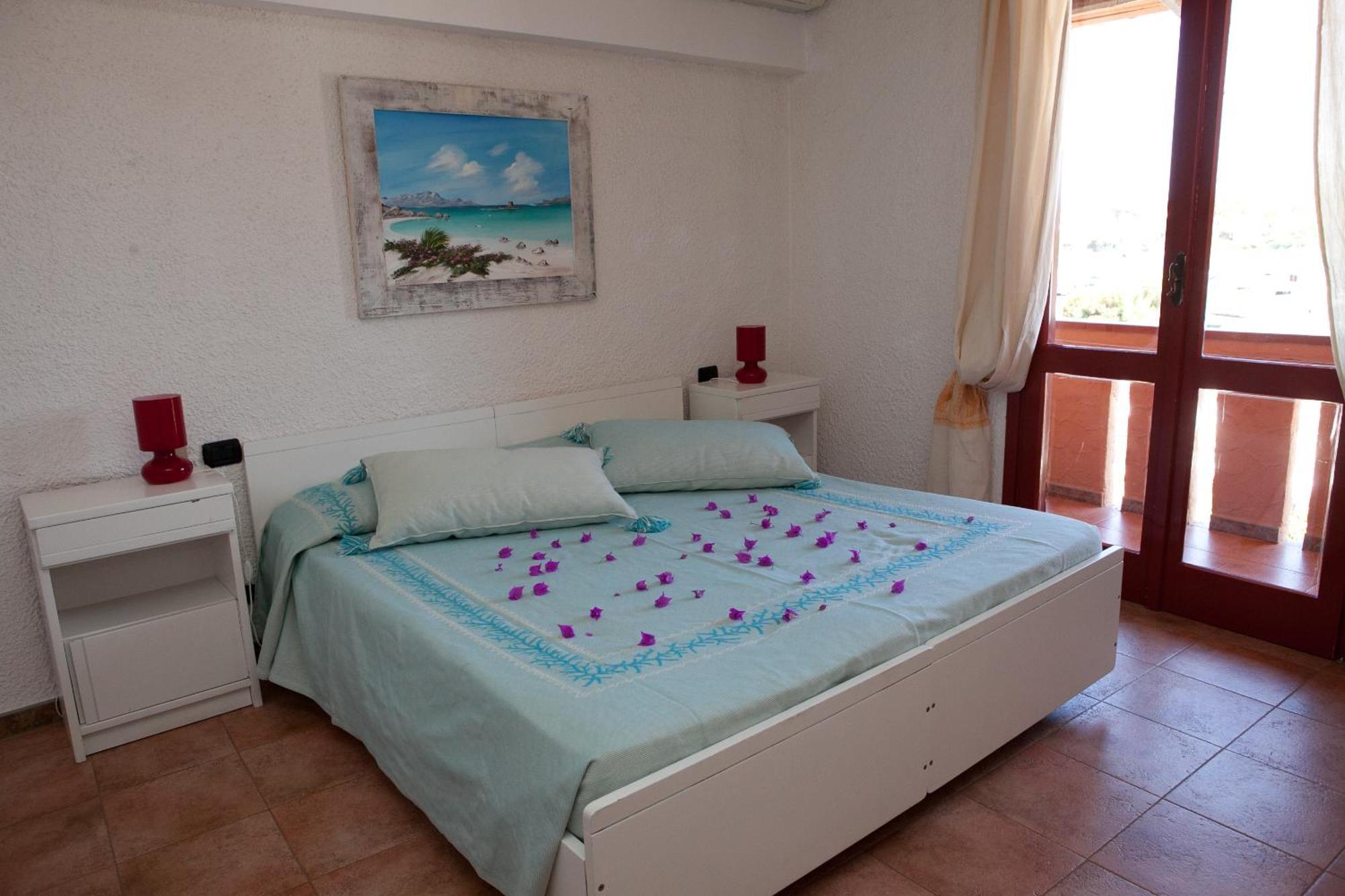 Hotel Club Esse Cala Bitta Baja Sardinia Zewnętrze zdjęcie