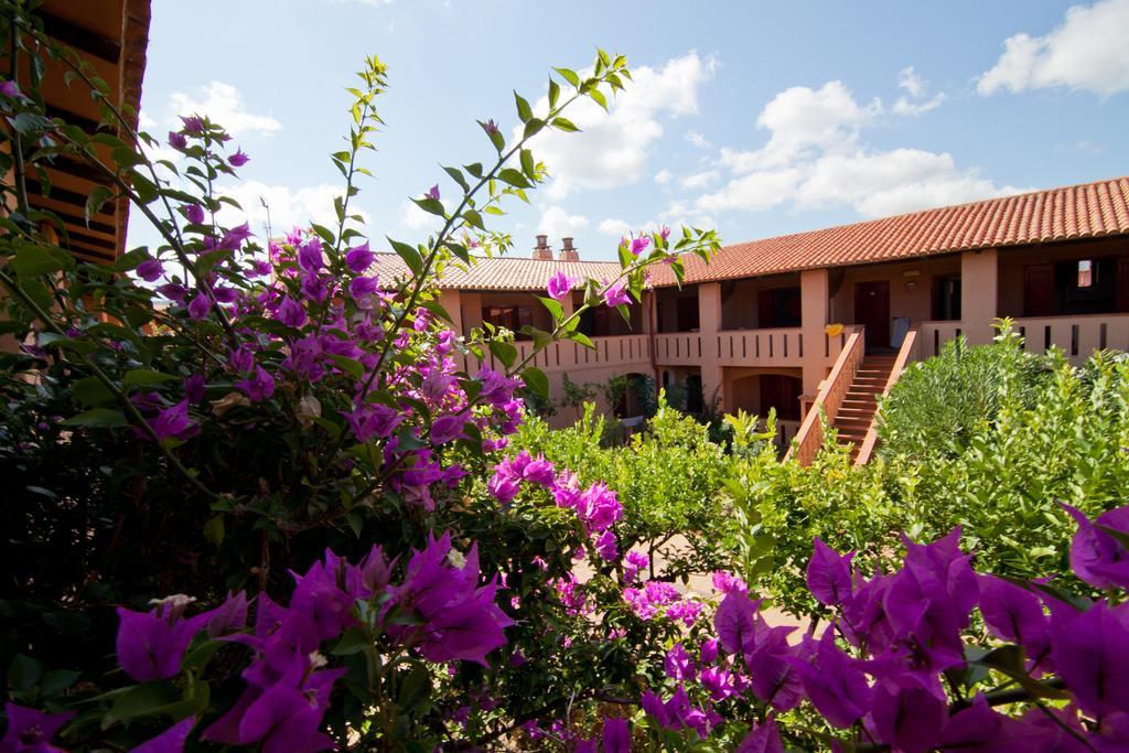 Hotel Club Esse Cala Bitta Baja Sardinia Zewnętrze zdjęcie