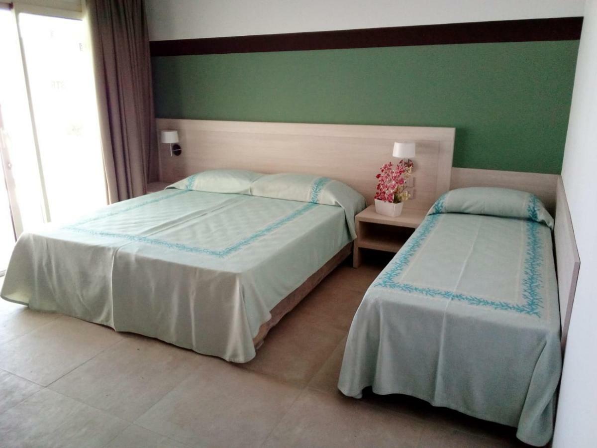 Hotel Club Esse Cala Bitta Baja Sardinia Zewnętrze zdjęcie